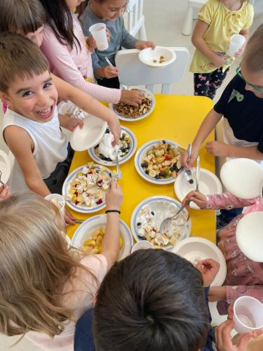 Salată de fructe-grupa mare A
